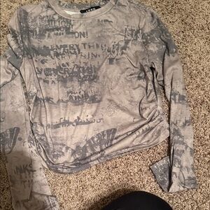 Cider Gray Graphic Long Sleeve Top